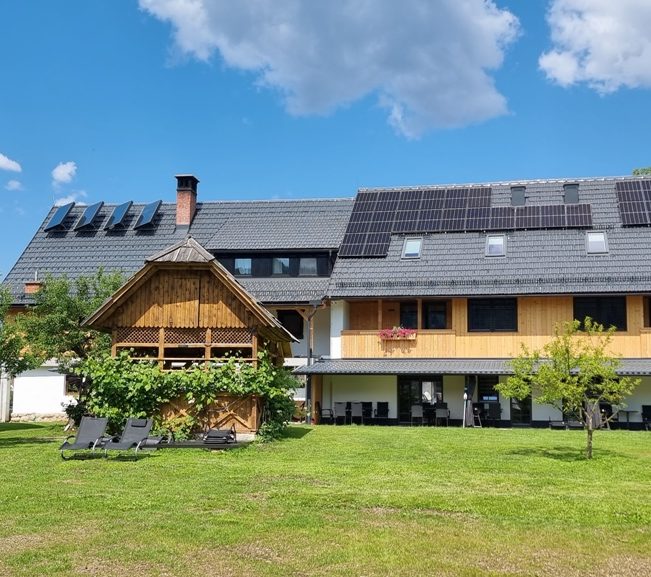 Vrt / garden Apartments Pr` Agotnik Bohinj